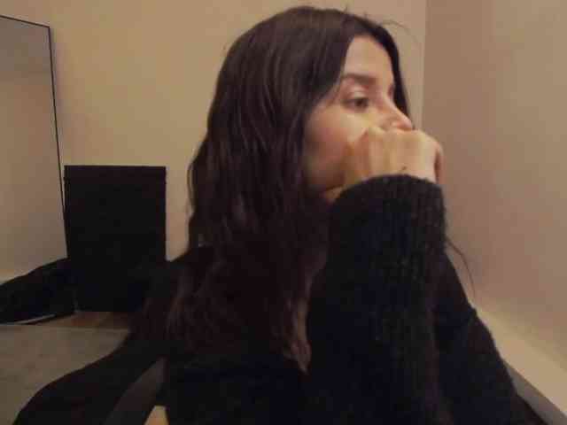 AryaJoliee