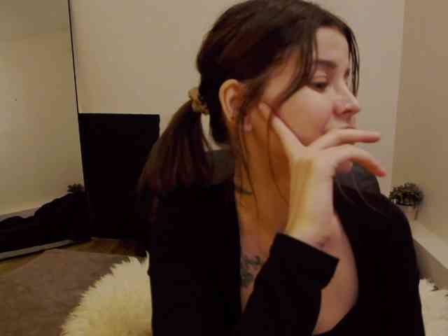 AryaJoliee webcam