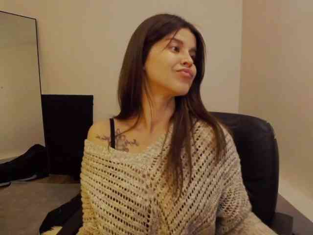 AryaJoliee webcam