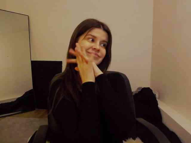 AryaJoliee webcam