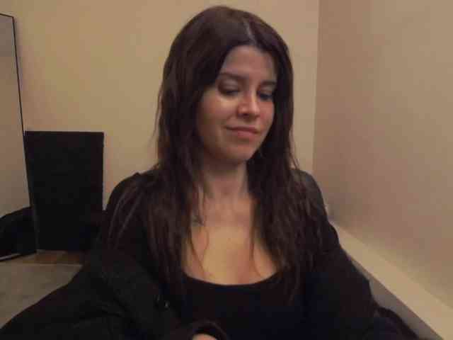 AryaJoliee