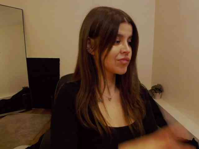 AryaJoliee webcam