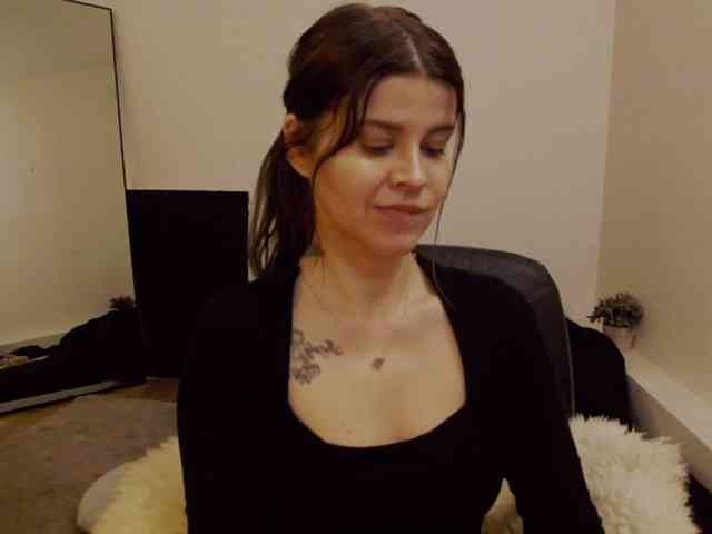 AryaJoliee webcam