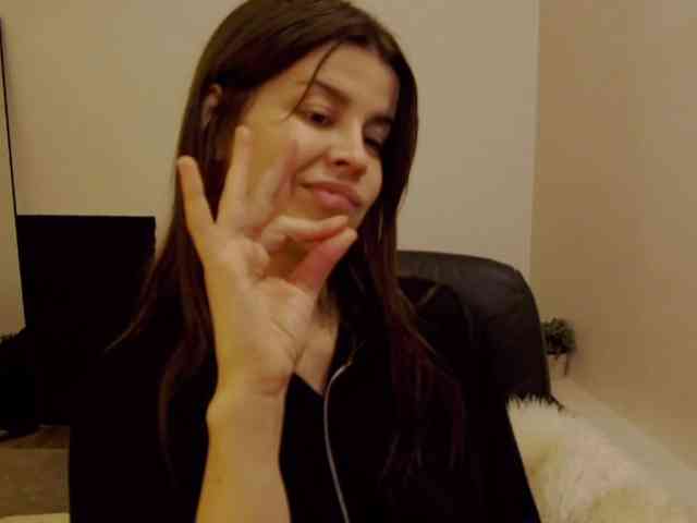 AryaJoliee