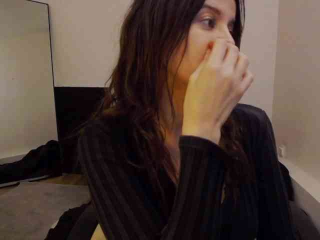 AryaJoliee