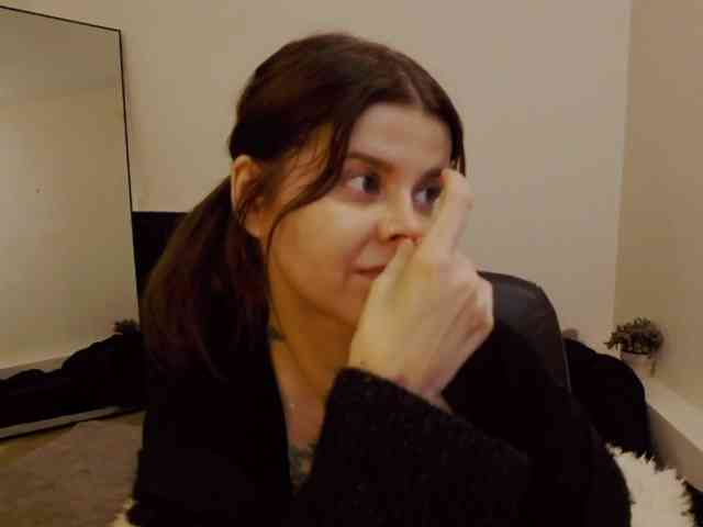 AryaJoliee