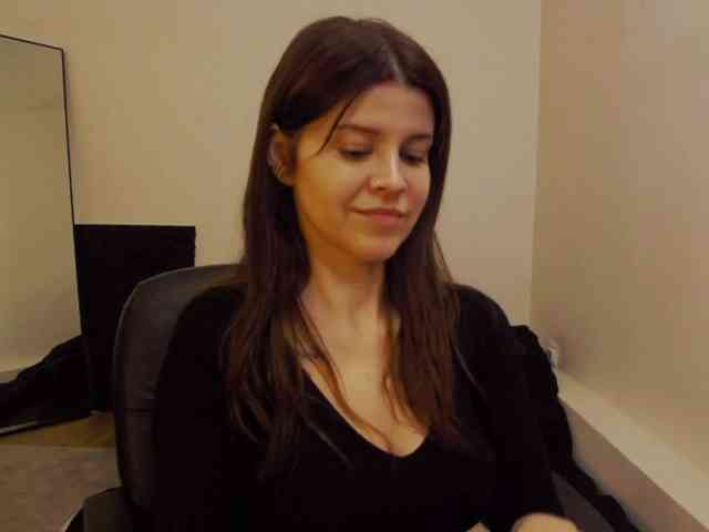 AryaJoliee webcam