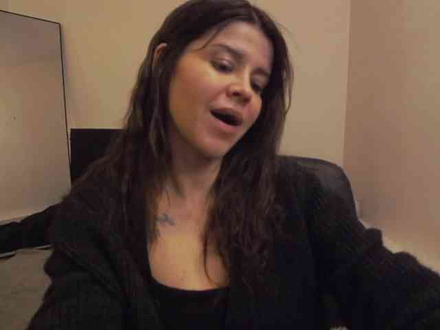 AryaJoliee