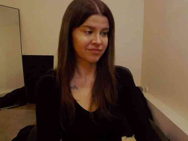 AryaJoliee AryaJoliee
