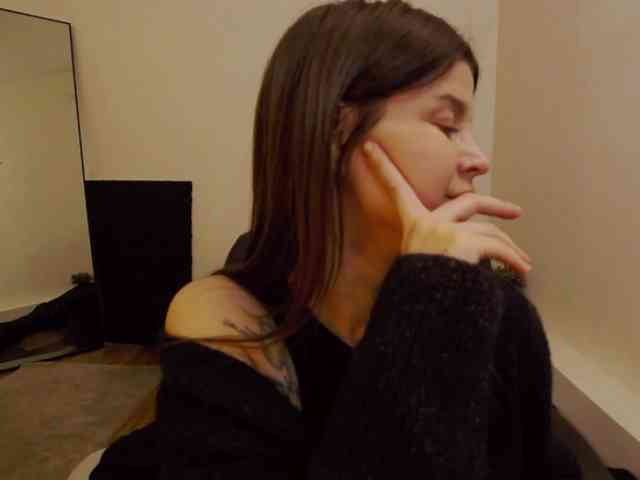 AryaJoliee webcam