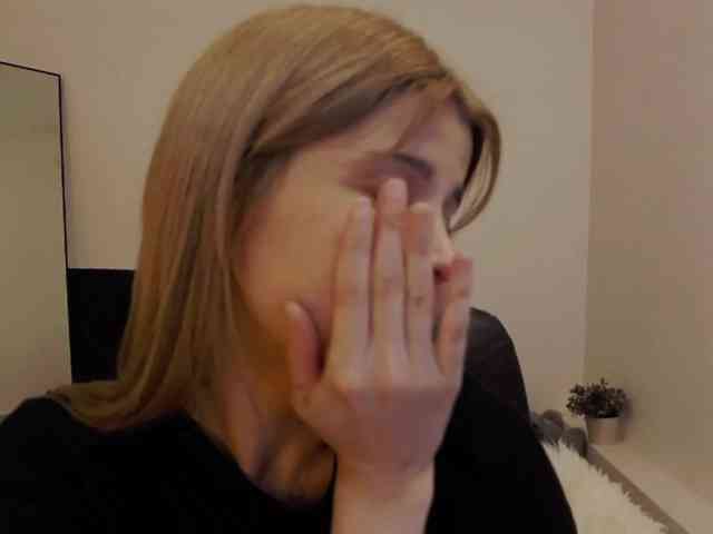 Modella: AryaNoiree