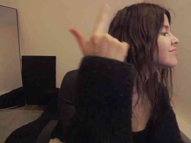 AryaJoliee