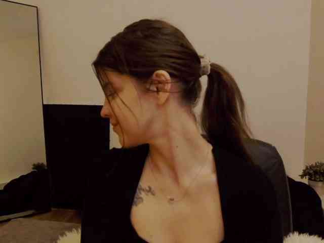 AryaJoliee webcam