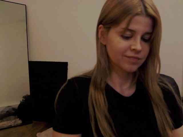AryaJoliee AryaJoliee