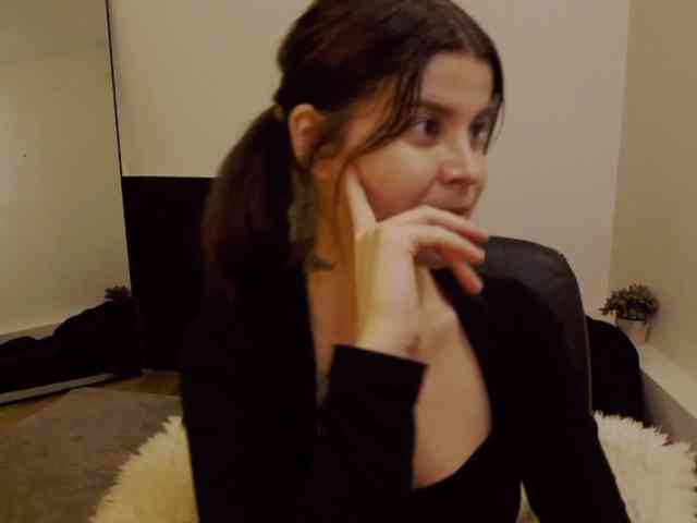 AryaJoliee webcam