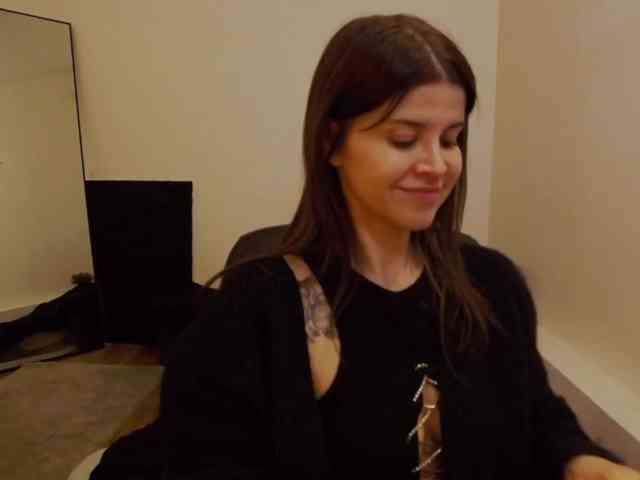 AryaJoliee webcam