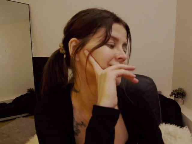AryaJoliee webcam