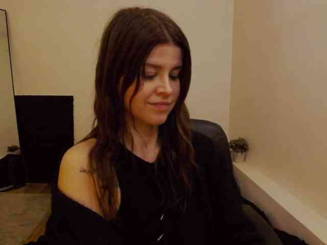 AryaJoliee webcam