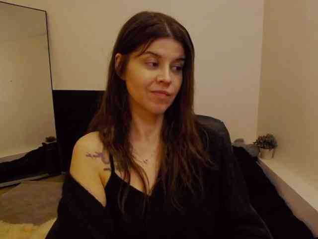 AryaJoliee webcam