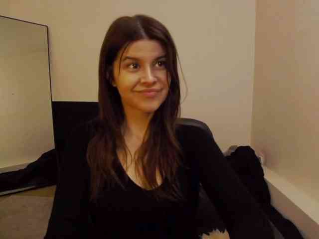 AryaJoliee