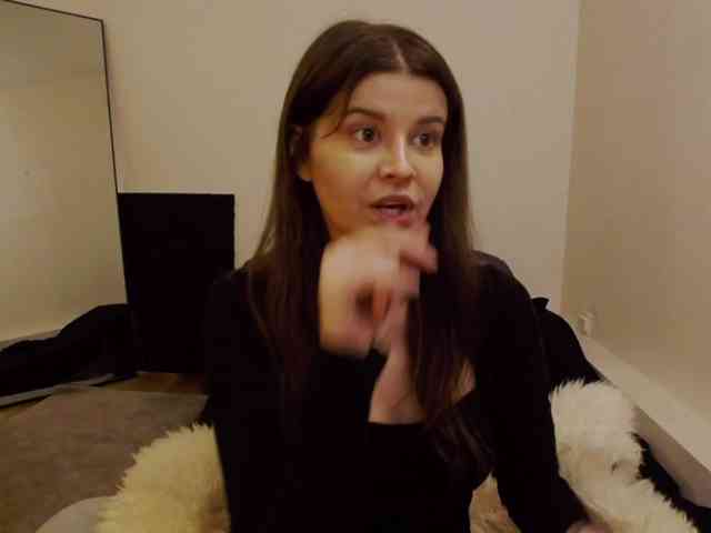 AryaJoliee webcam