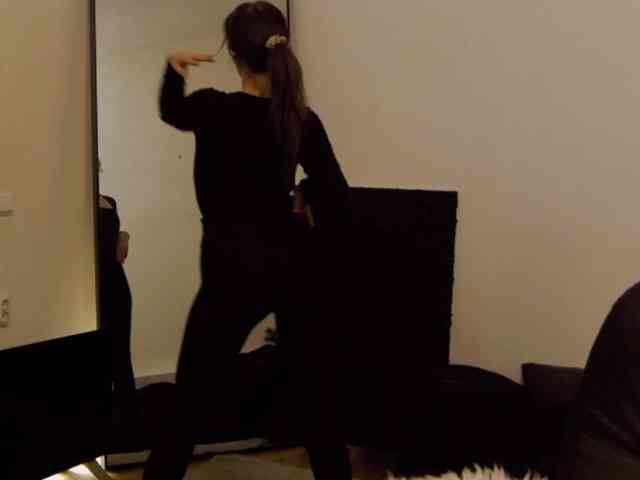 AryaJoliee webcam