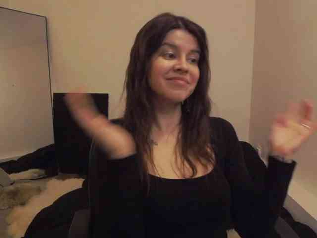 AryaJoliee