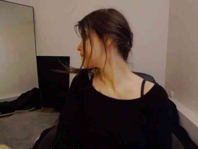 AryaJoliee