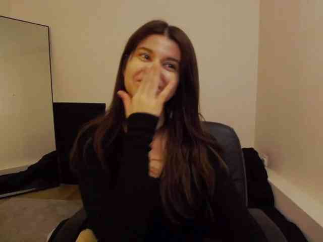 AryaJoliee webcam