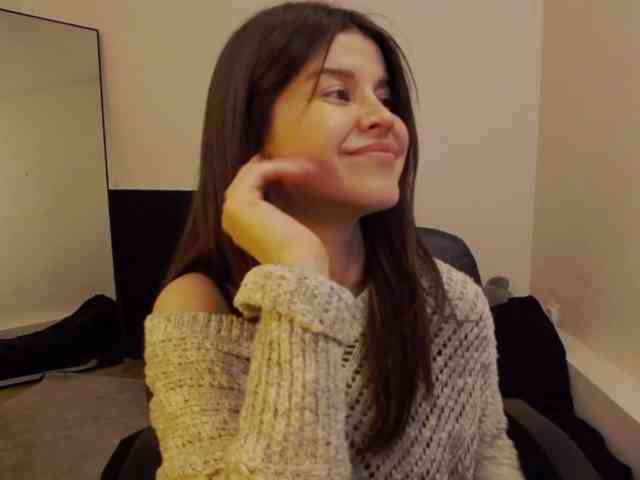 AryaJoliee webcam