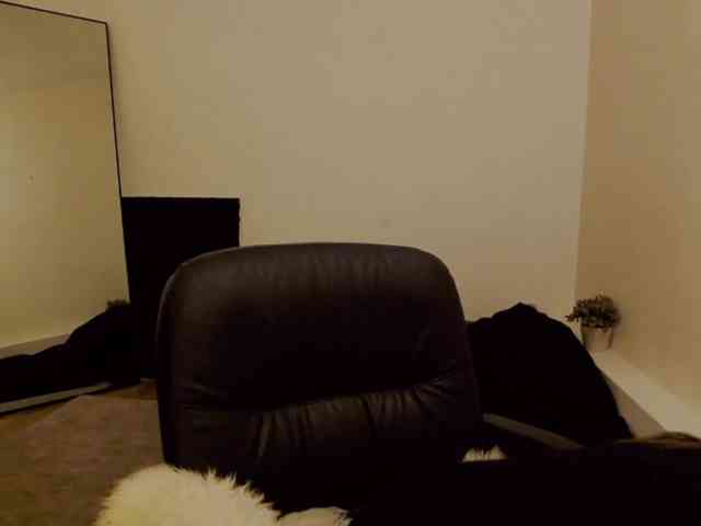 AryaJoliee