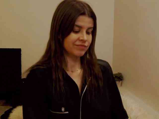 AryaJoliee