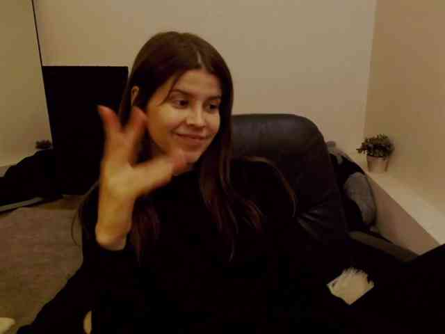 AryaJoliee