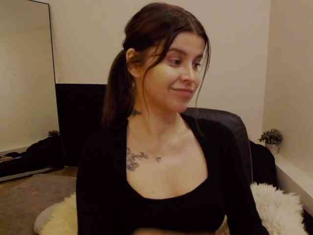 AryaJoliee webcam