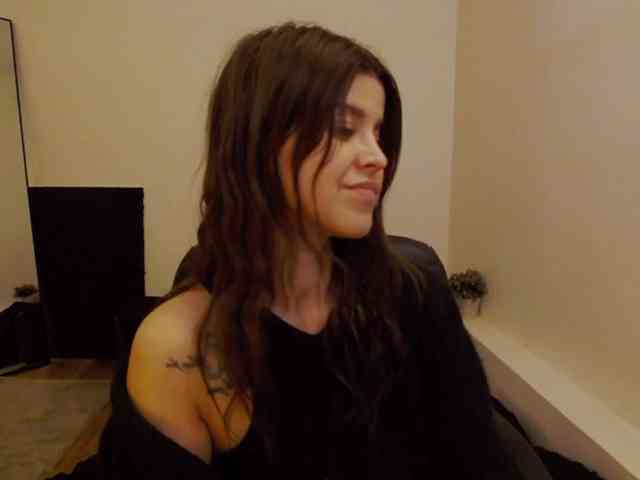 AryaJoliee webcam