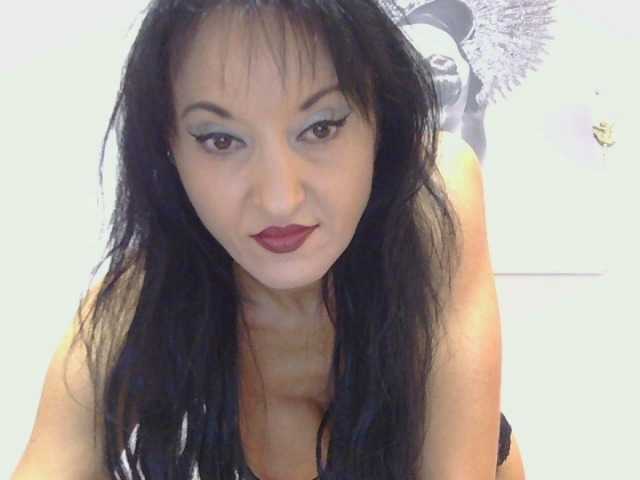 MilfSindy live cam on BongaCams