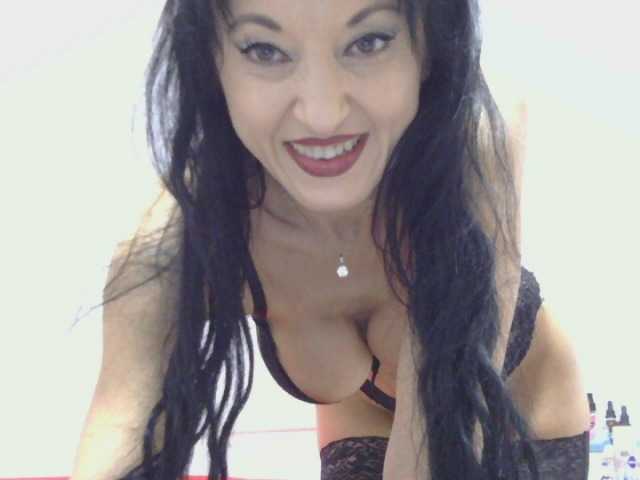 MilfSindy live cam on BongaCams
