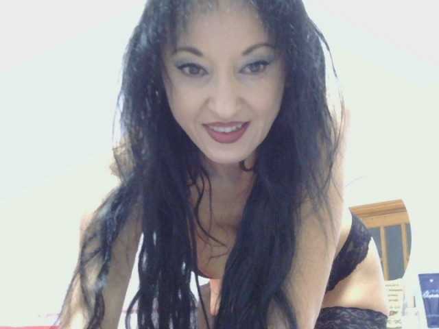 MilfSindy live cam preview