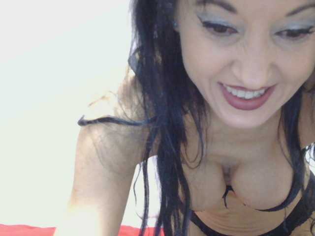 MilfSindy live cam preview