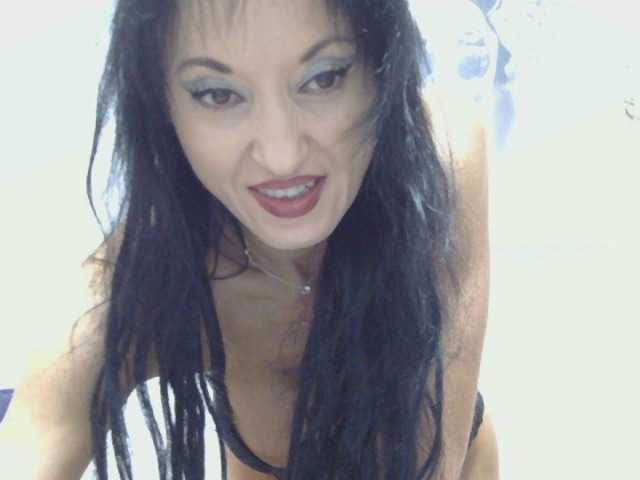 MilfSindy live cam on BongaCams