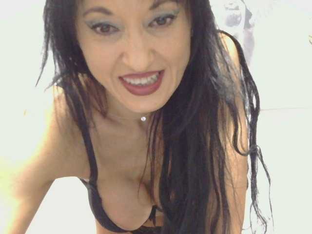 MilfSindy live cam on BongaCams