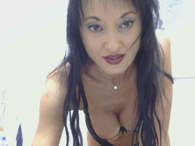 MilfSindy live cam on BongaCams