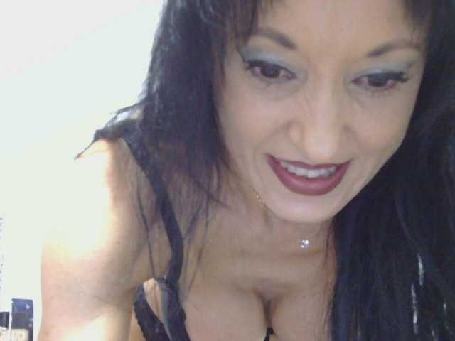 MilfSindy live cam on BongaCams