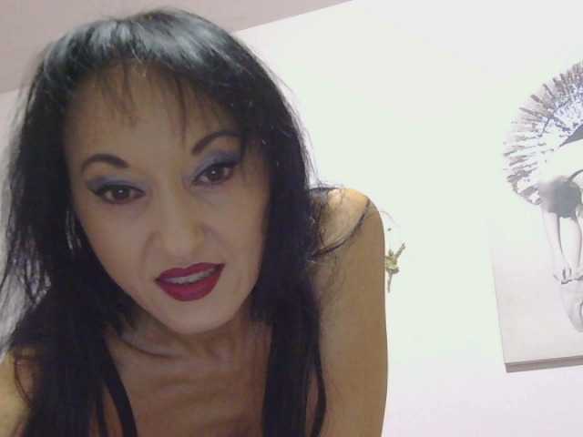 MilfSindy live cam on BongaCams