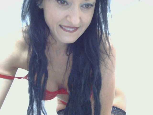 MilfSindy live cam on BongaCams