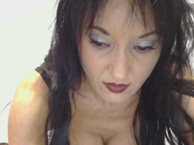 MilfSindy live cam on BongaCams