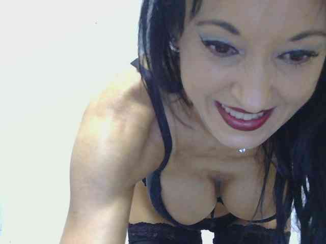 MilfSindy webcam