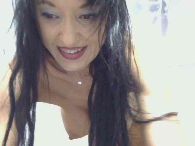 MilfSindy webcam