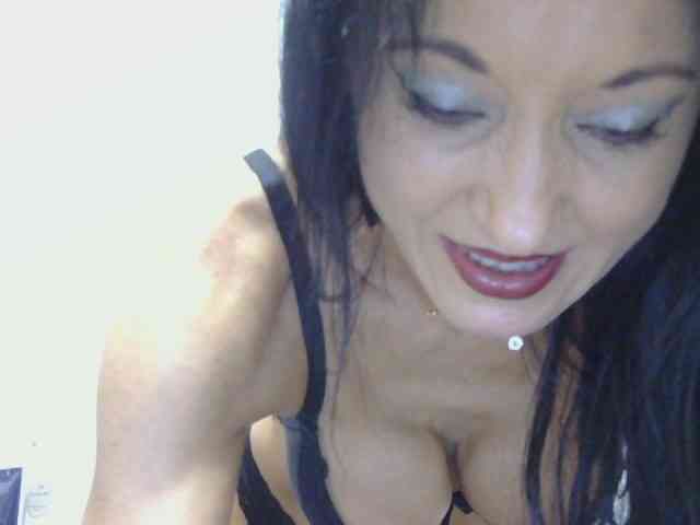 MilfSindy webcam