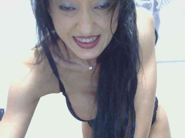 MilfSindy webcam